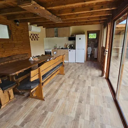 доброво Βίλα