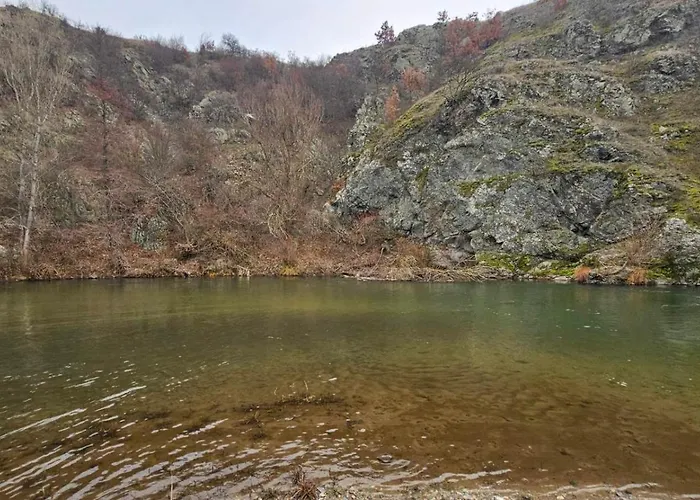 Villa доброво